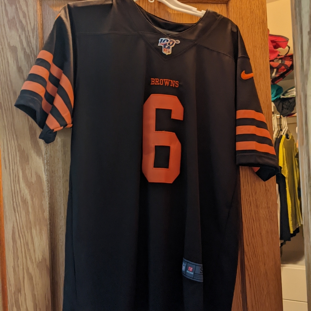 Baker Mayfield oversized Cleveland Browns Jersey